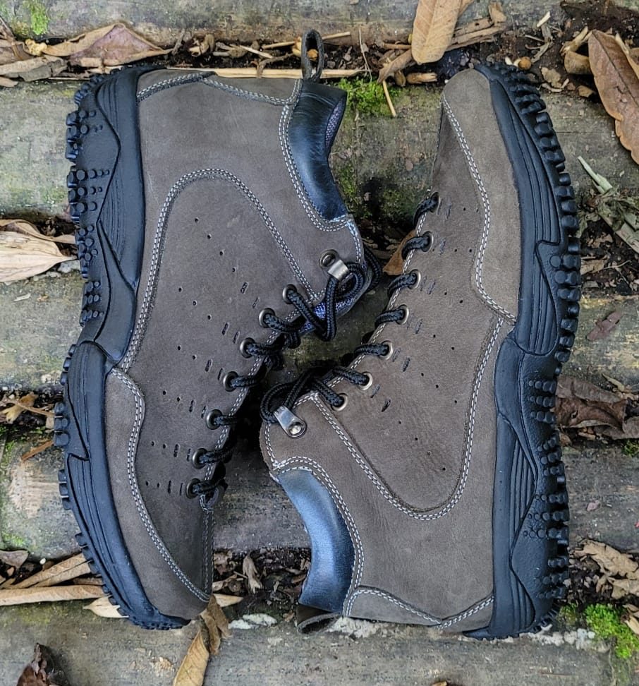 Bota Cuero Hidrofugado - Gris
